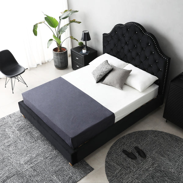 Luxor Velvet Bed With Tufted Diamond Black